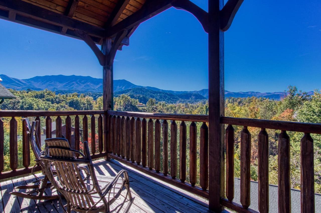 Lazy Bear Lodge, Hot Tub, Resort Pool, Wifi, 1089 Free Tickets Each Paid Day, Dollywood And More Гатлинбург Экстерьер фото