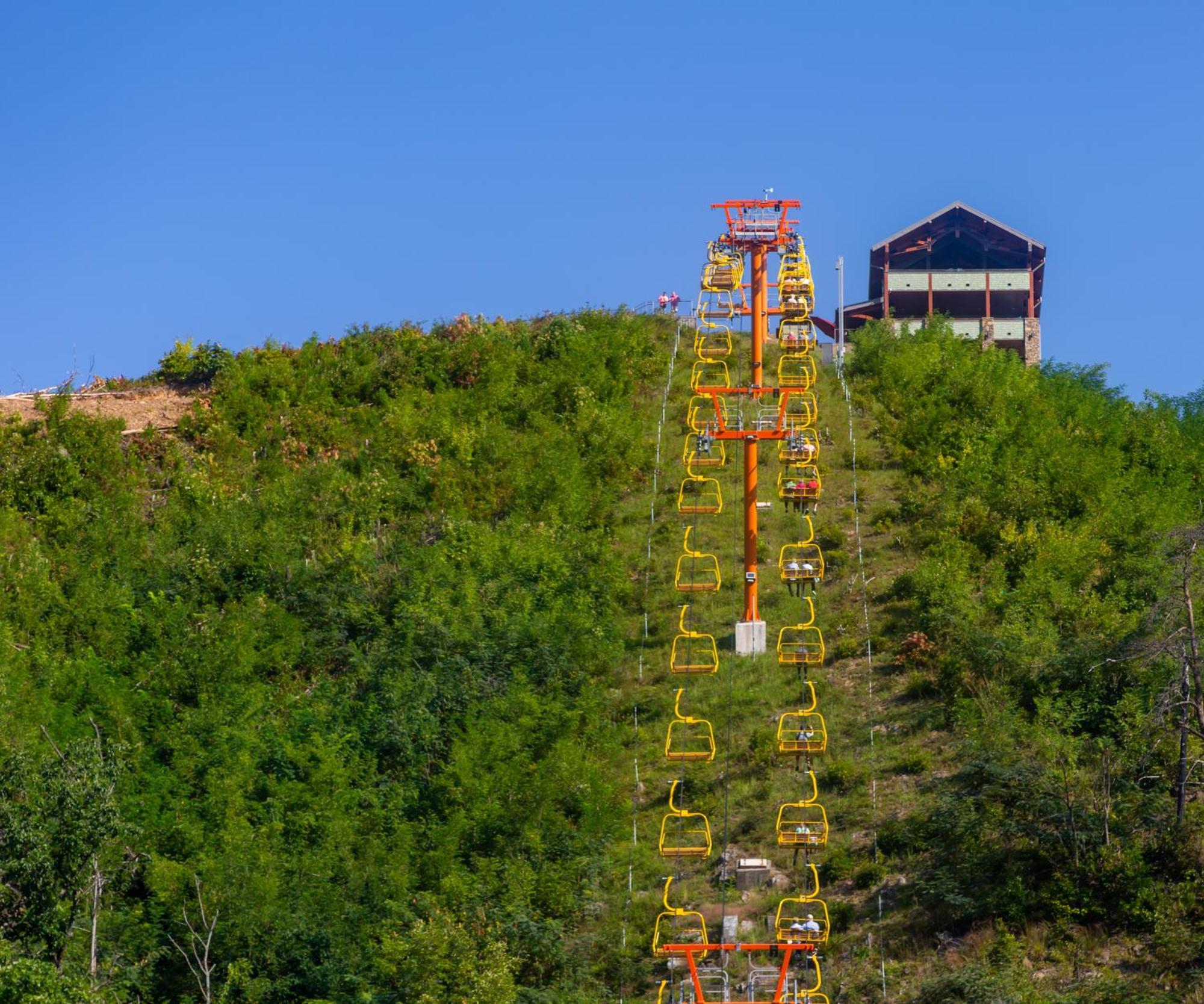 Lazy Bear Lodge, Hot Tub, Resort Pool, Wifi, 1089 Free Tickets Each Paid Day, Dollywood And More Гатлинбург Экстерьер фото